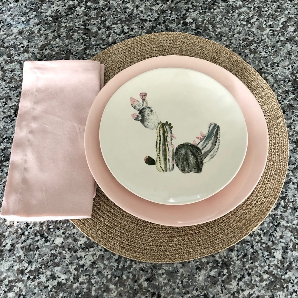 World Market Plate Set of 3